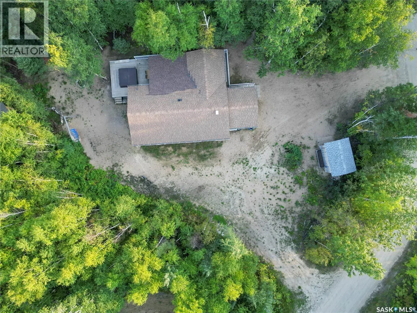 305 Mahigan CRESCENT