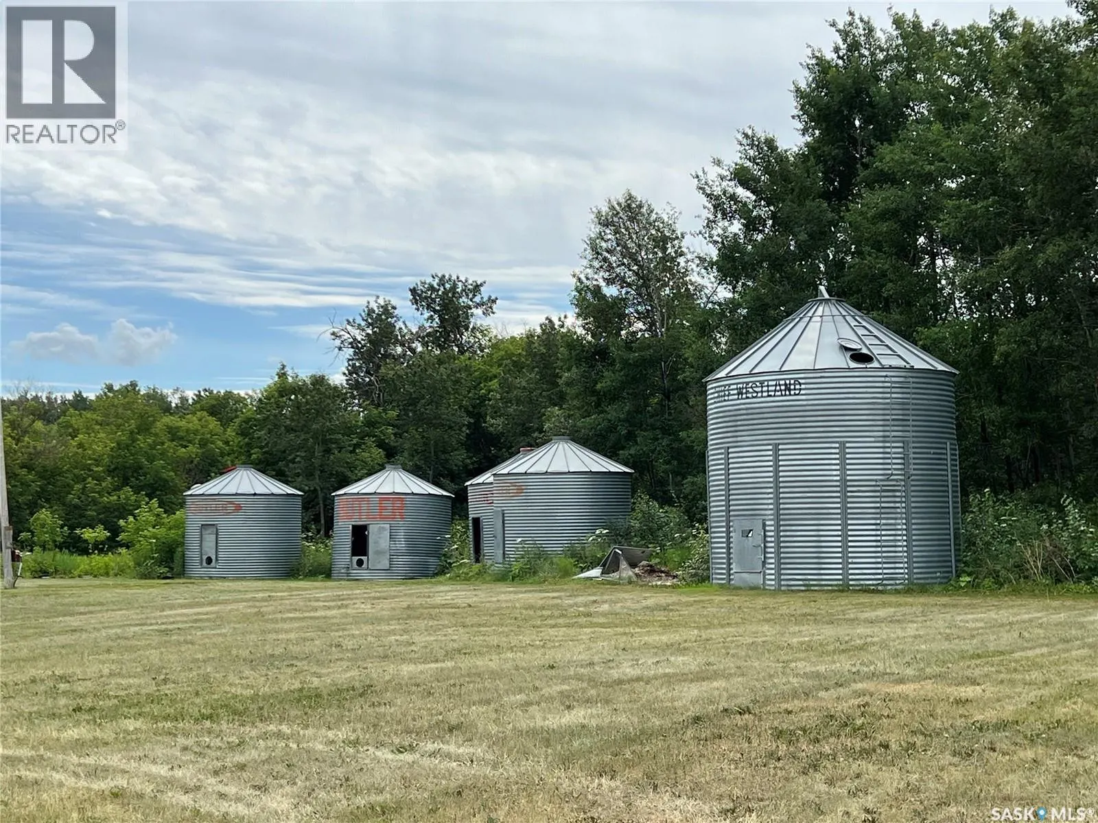 Hill Acreage