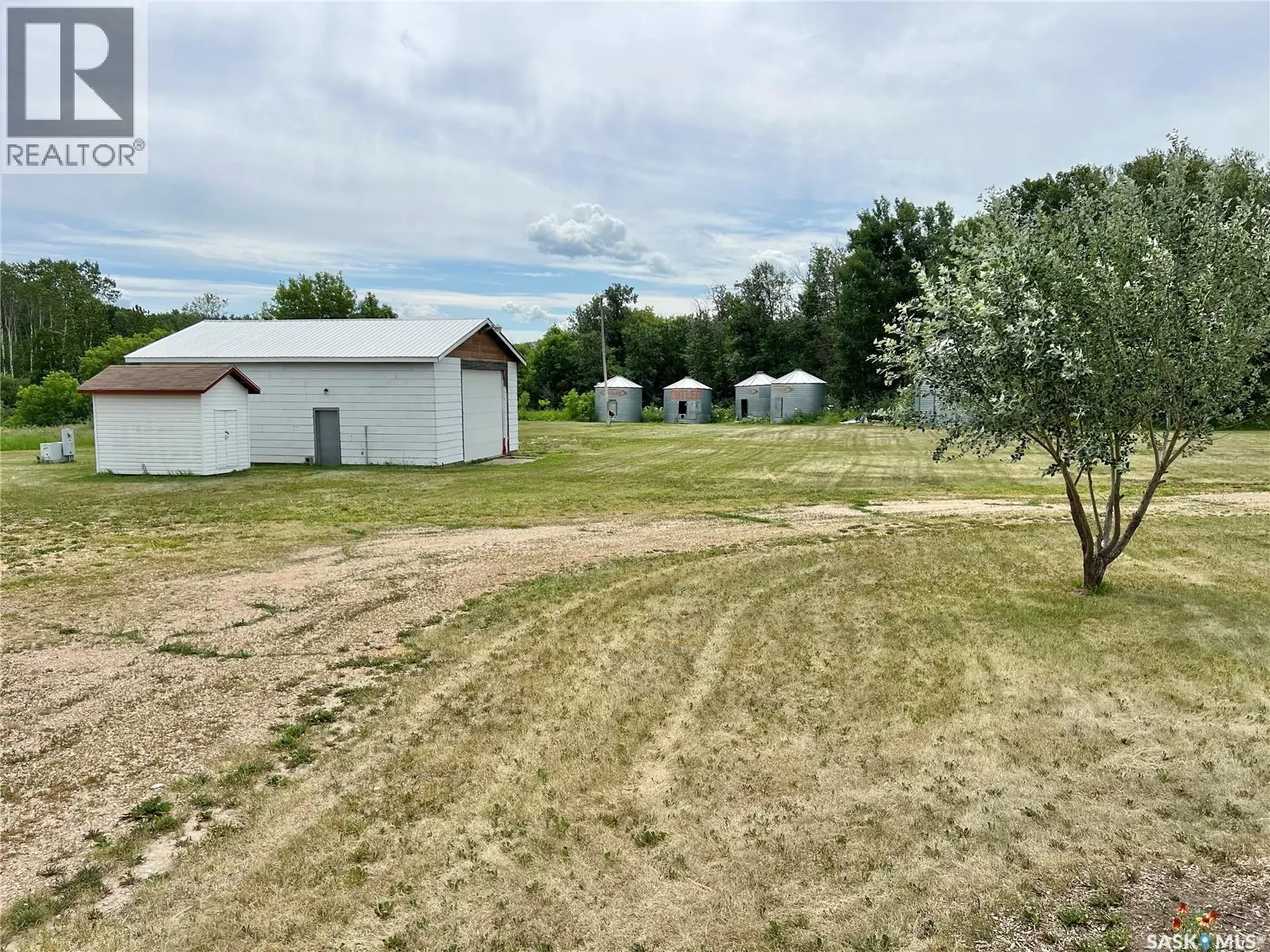 Hill Acreage
