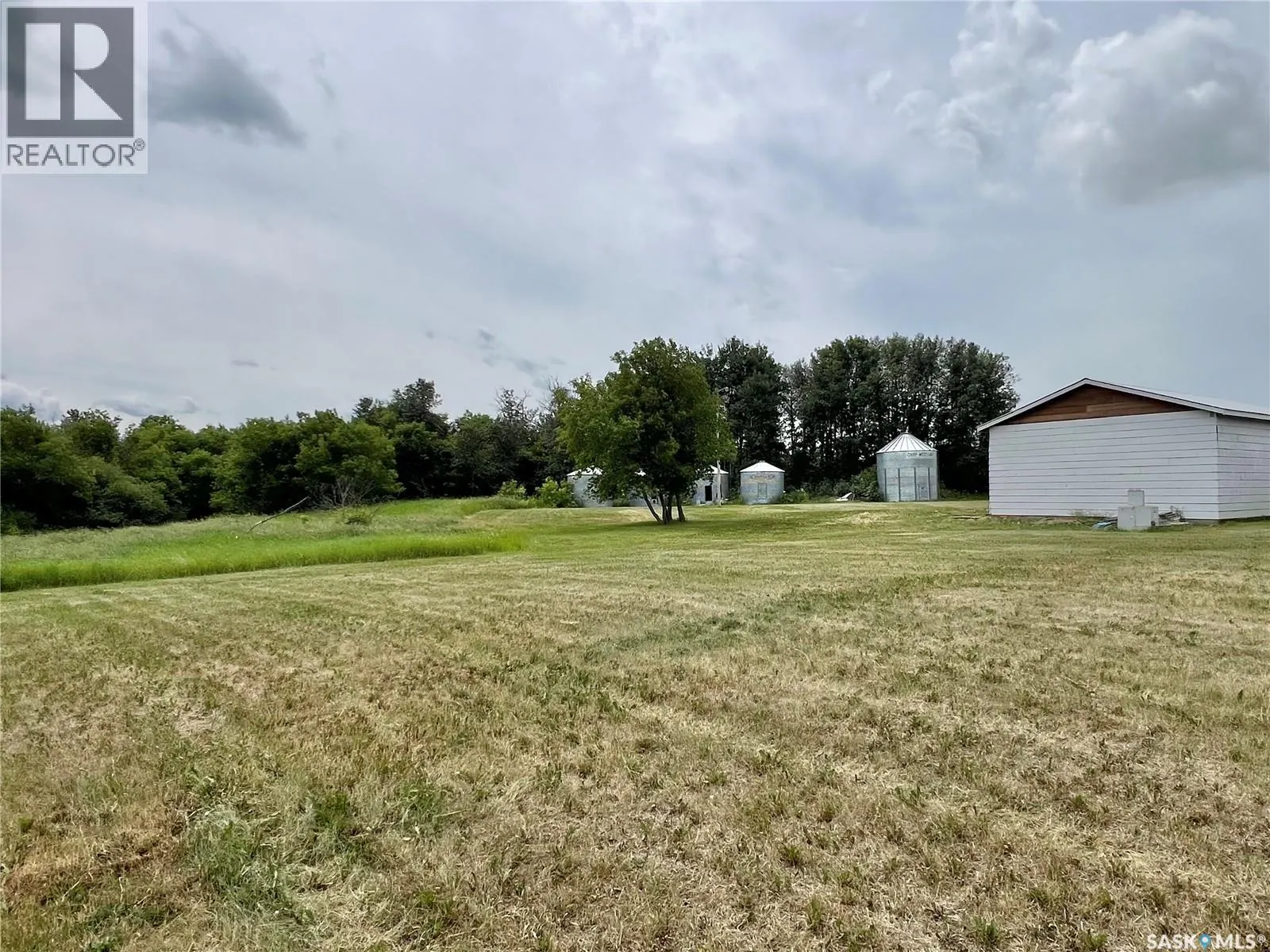 Hill Acreage