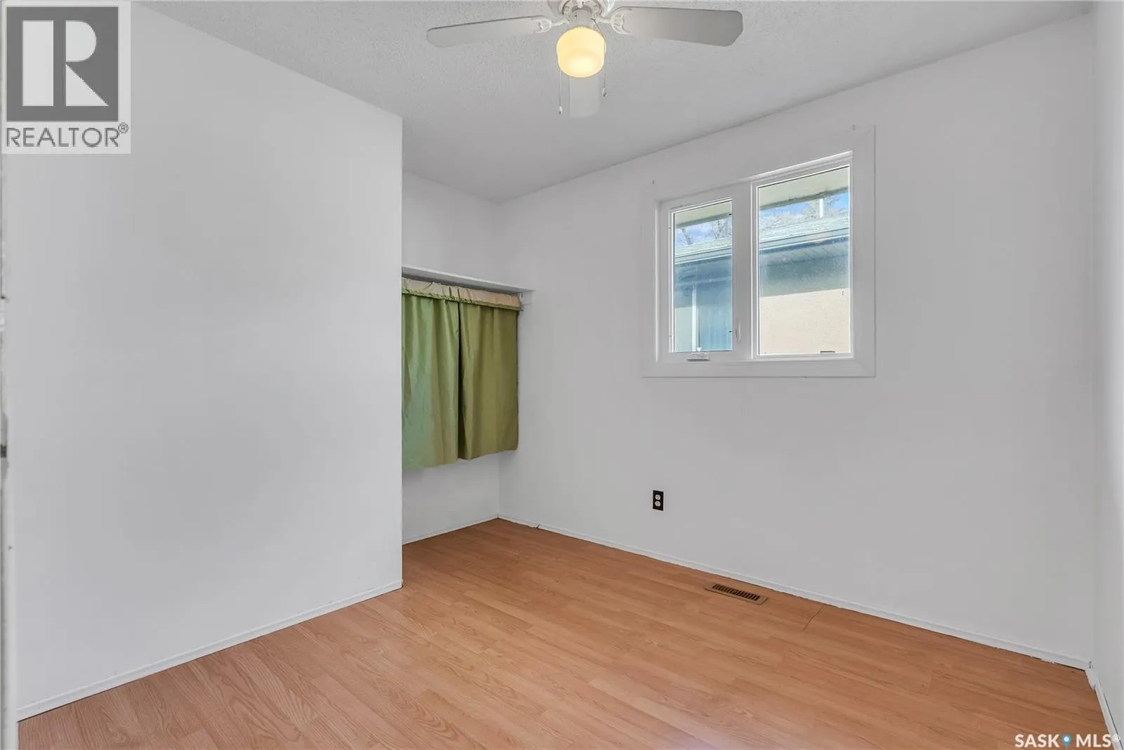 3205 33rd STREET W