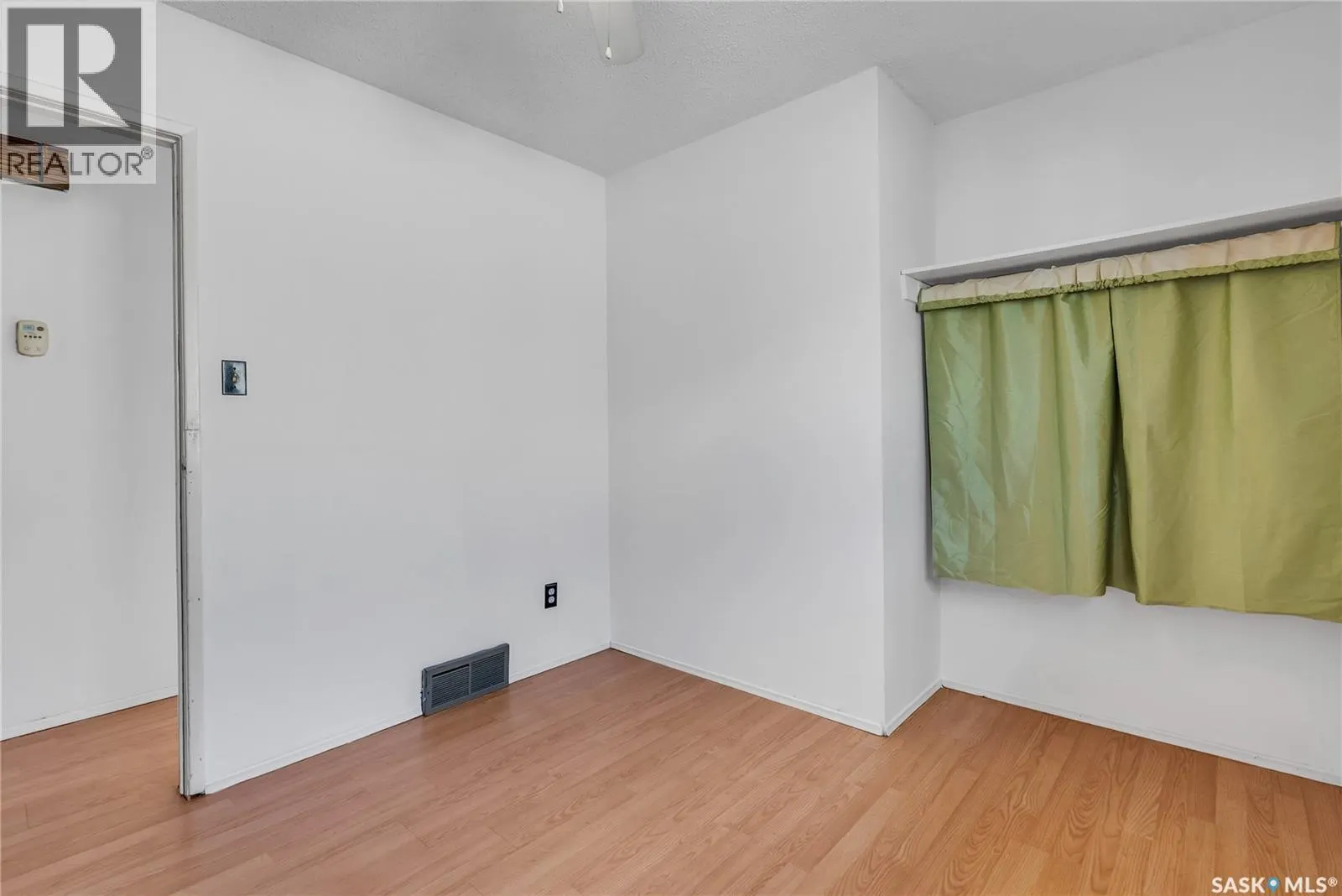3205 33rd STREET W