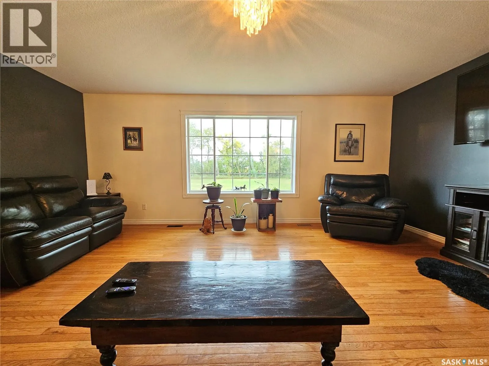 Redvers South Acreage.