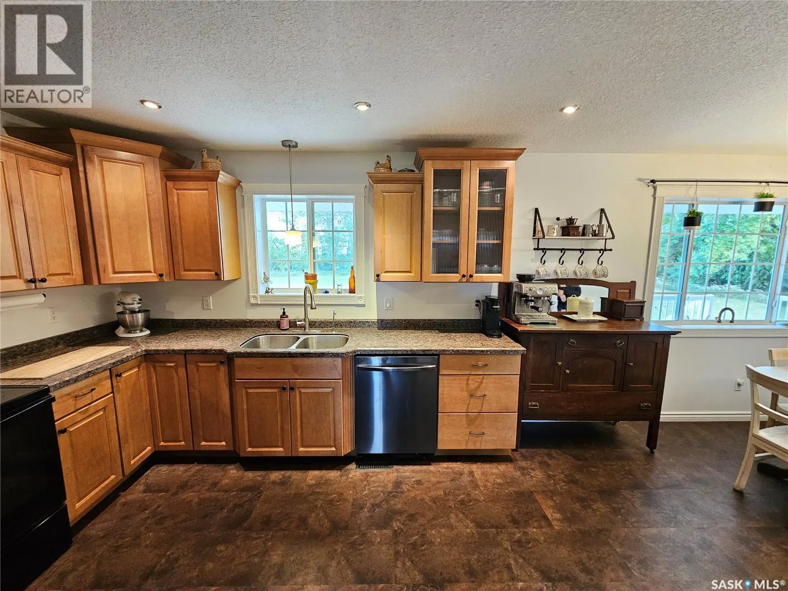 Redvers South Acreage.