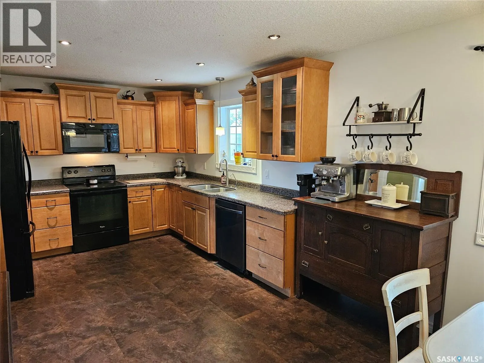 Redvers South Acreage.