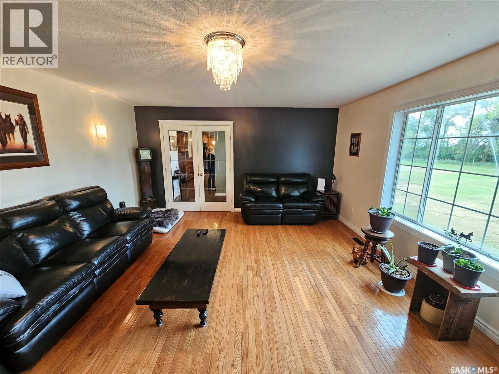Redvers South Acreage.