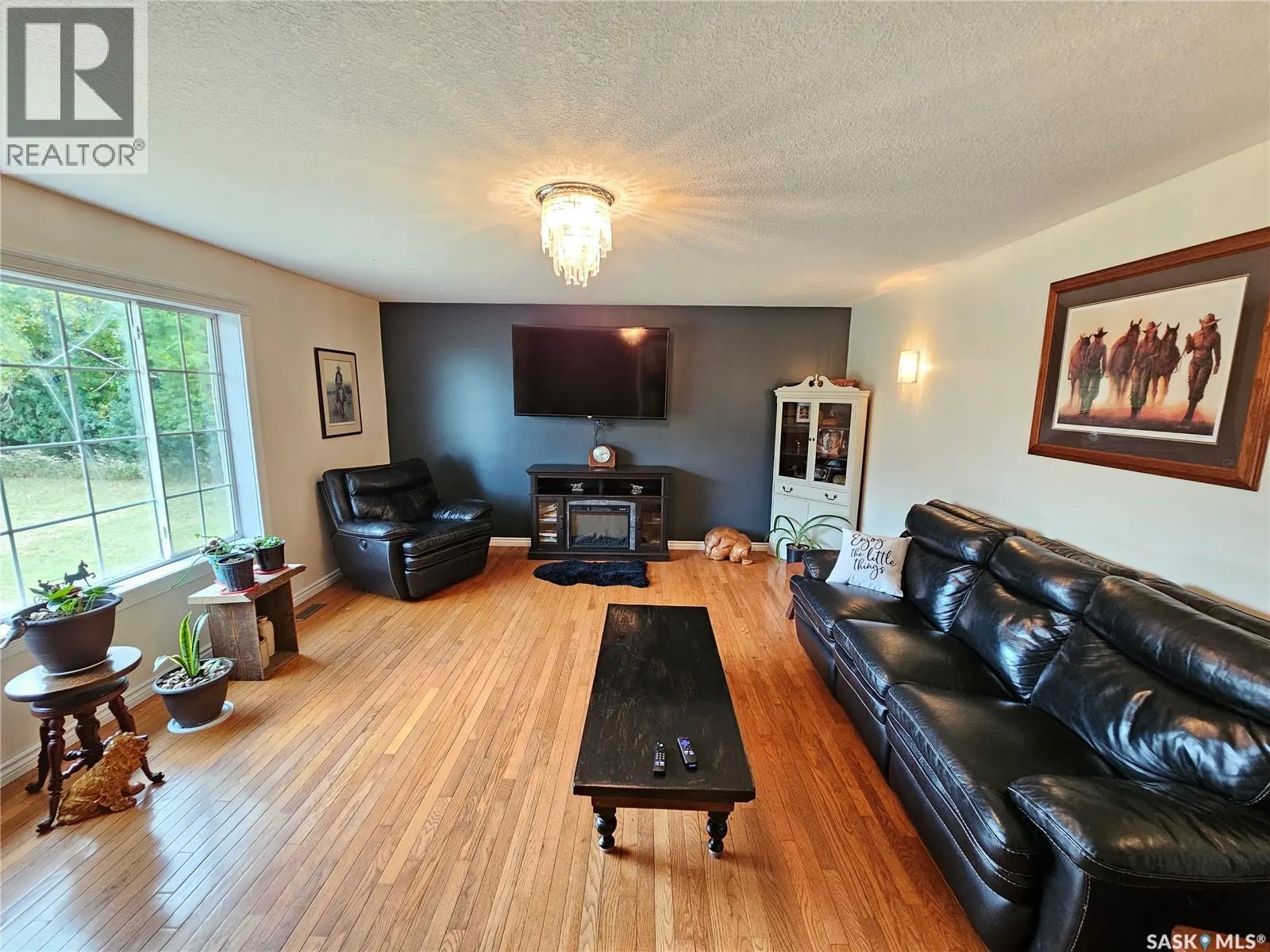 Redvers South Acreage.