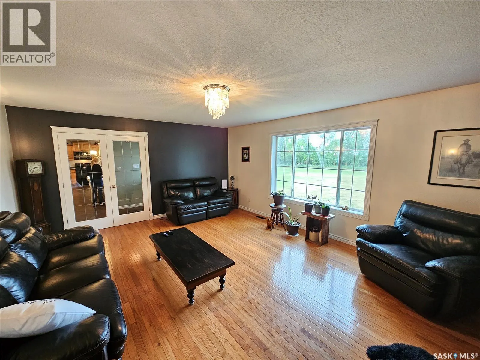 Redvers South Acreage.