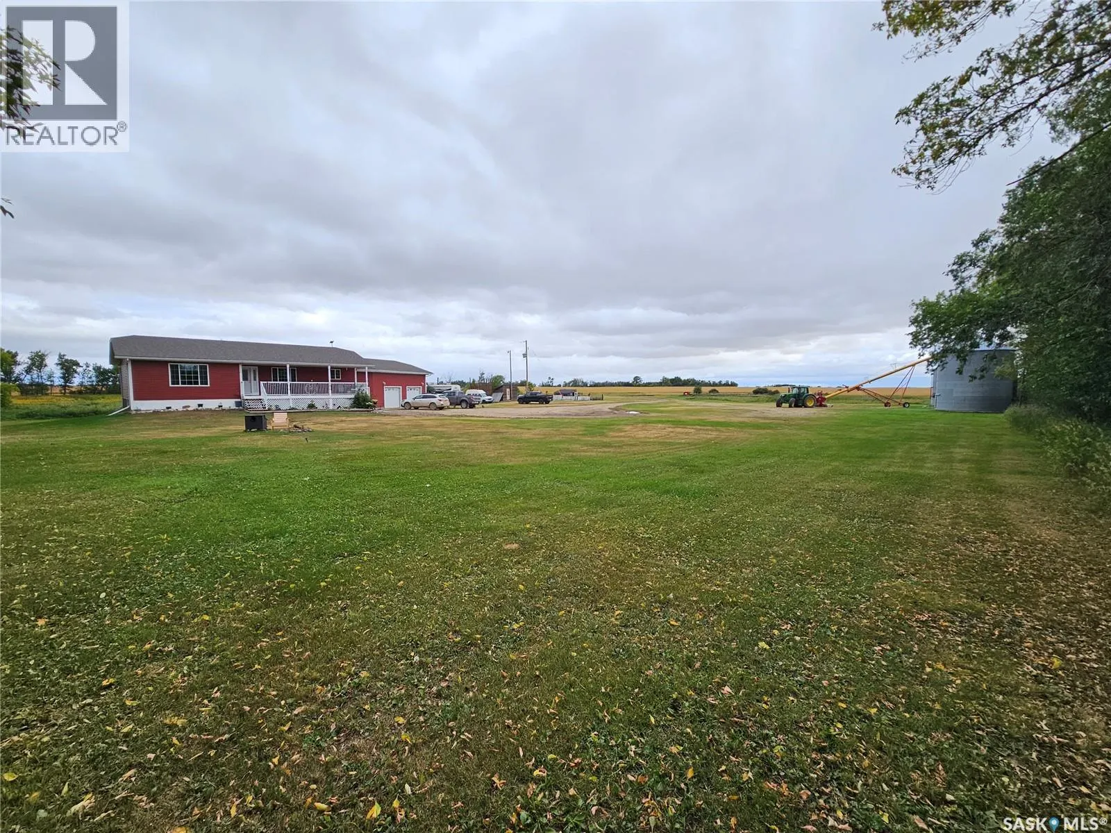 Redvers South Acreage.