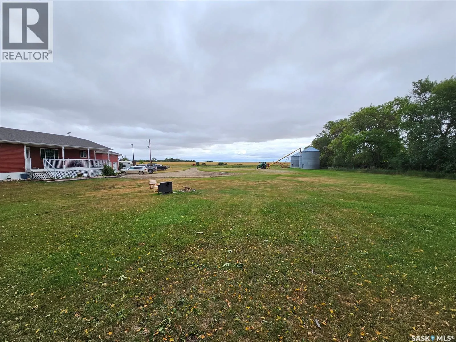 Redvers South Acreage.