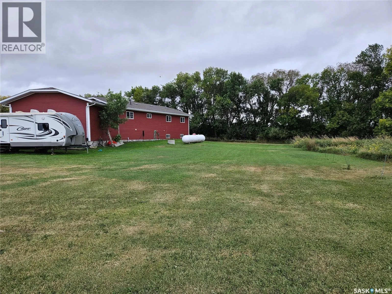 Redvers South Acreage.