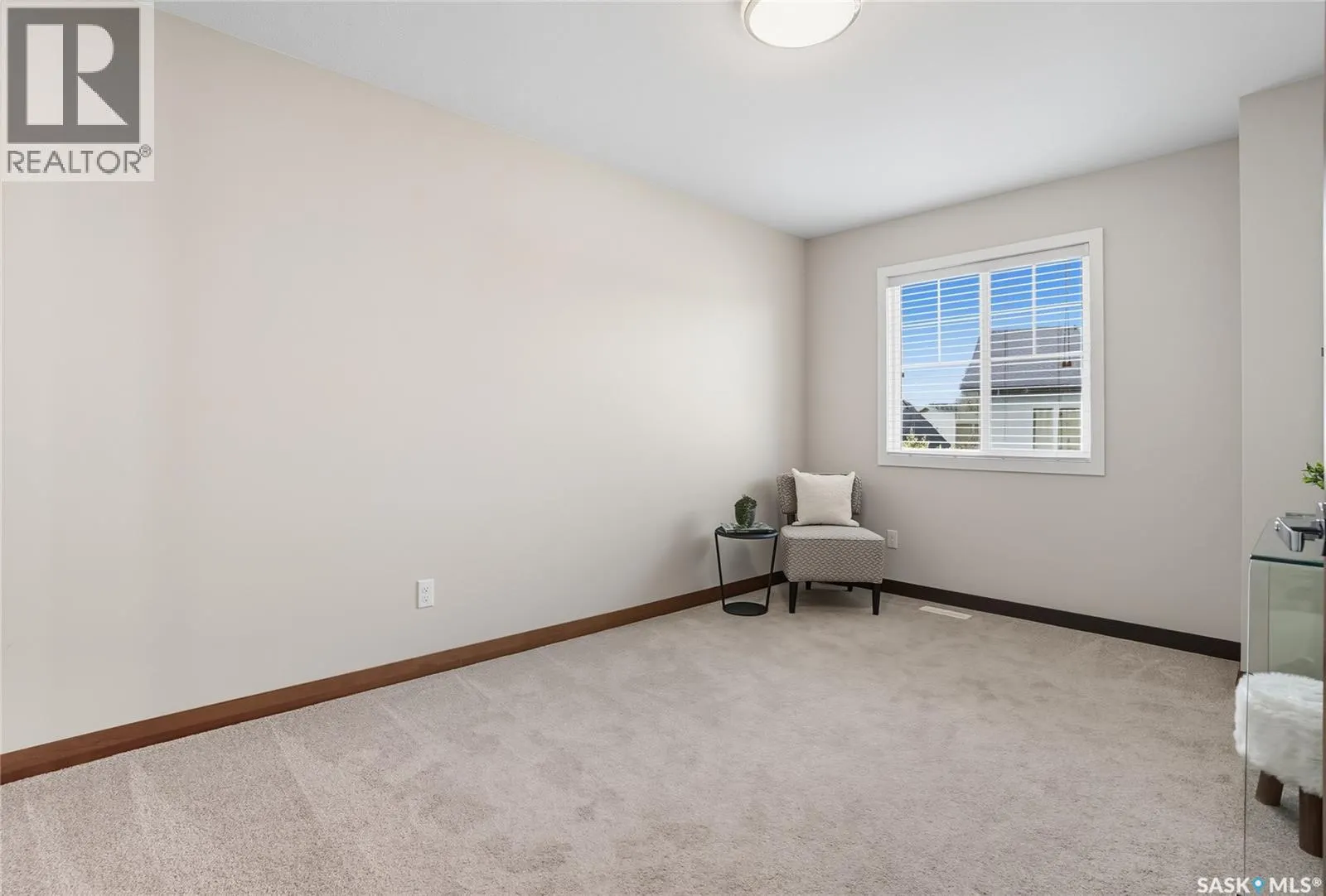 308 1555 Paton CRESCENT