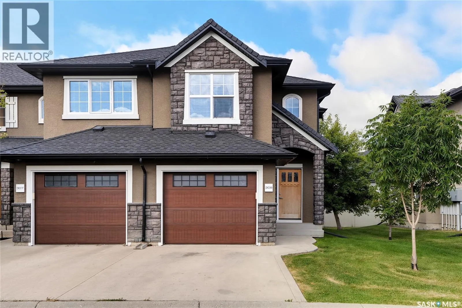 308 1555 Paton CRESCENT