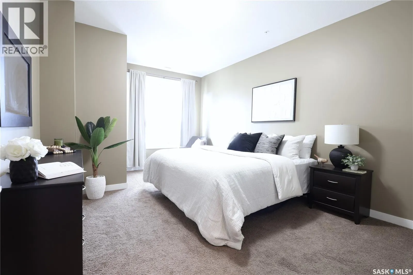 1104 2055 Rose STREET