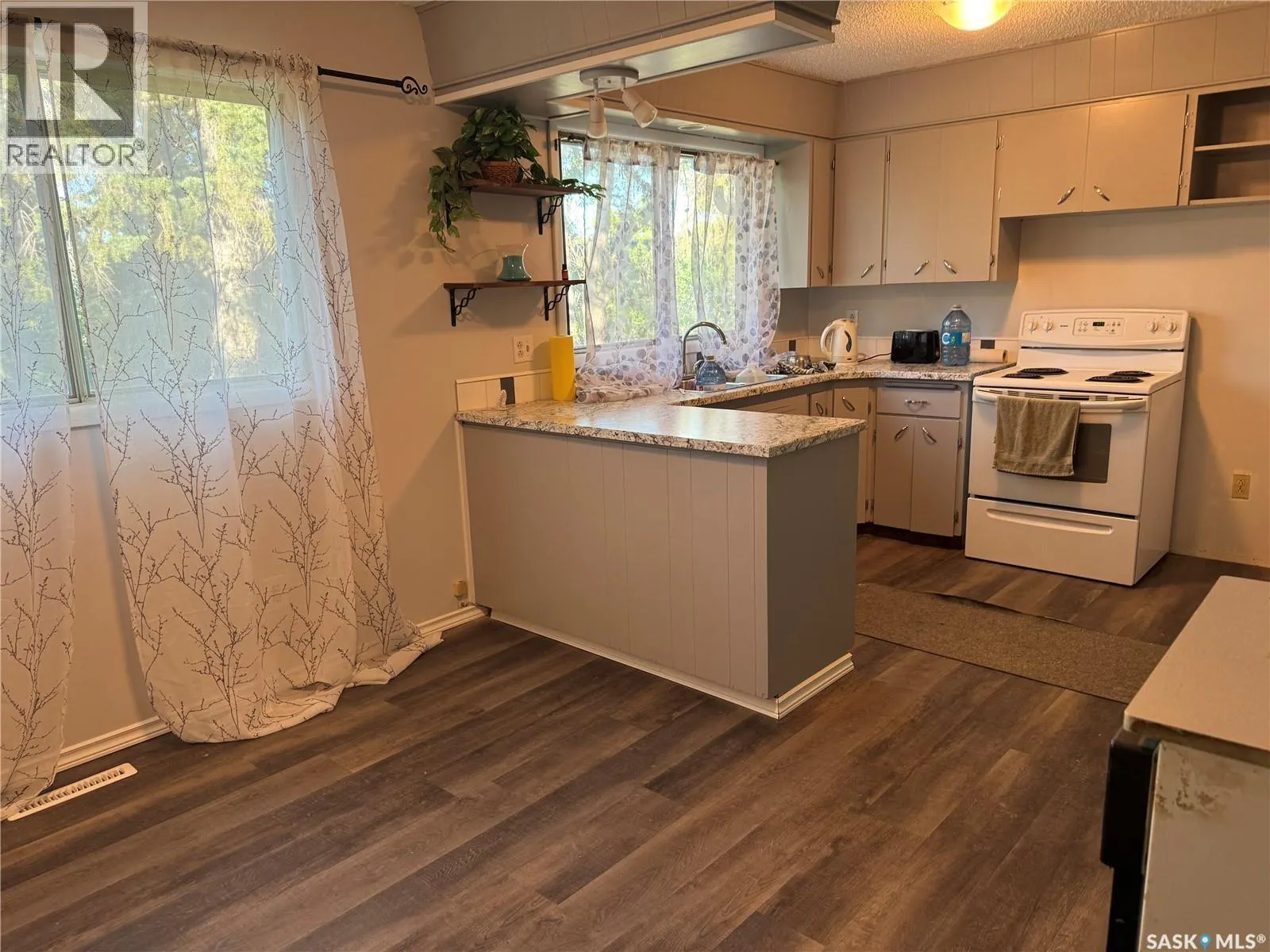 38 Kasper CRESCENT