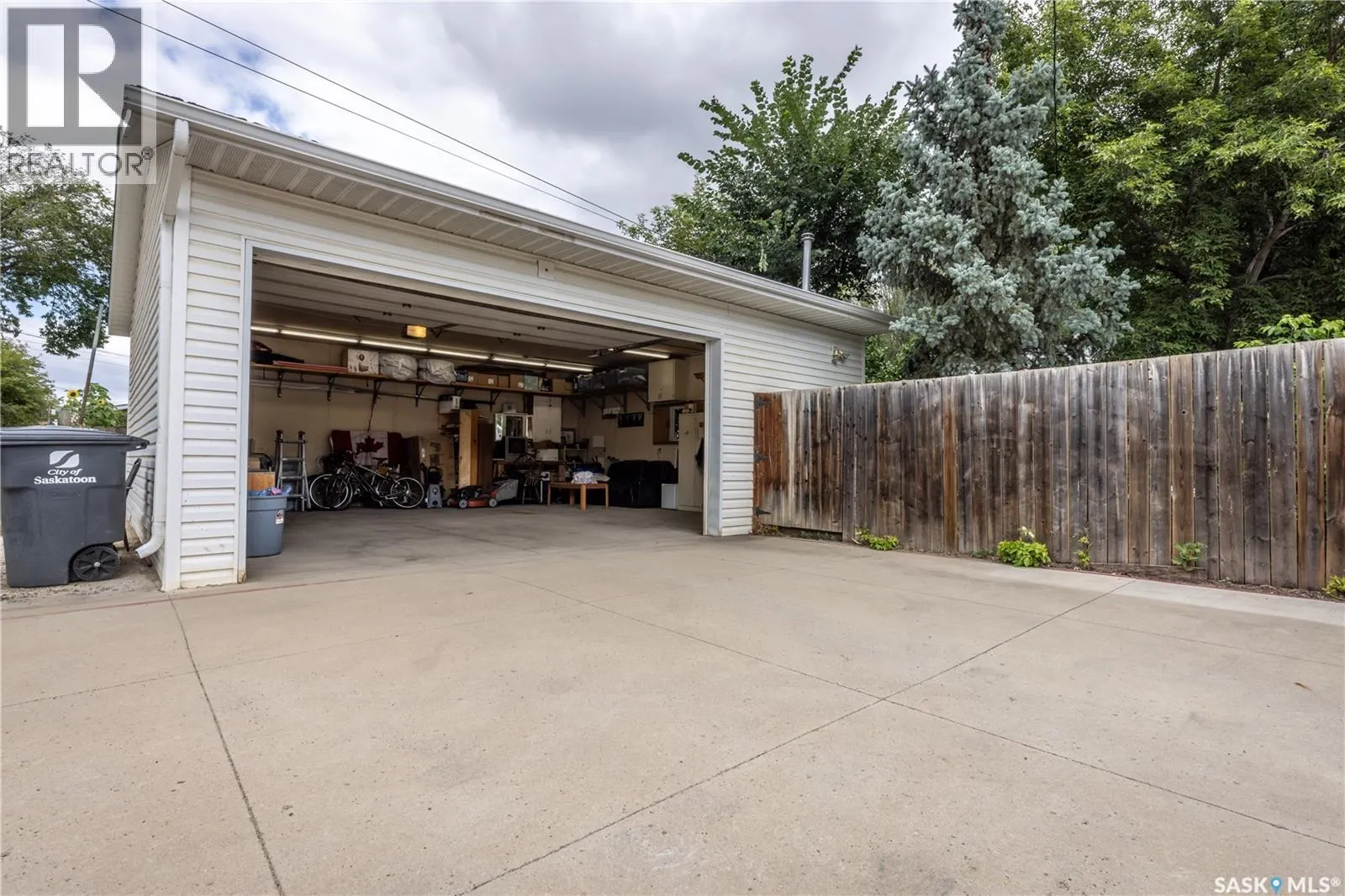 1209 L AVENUE S
