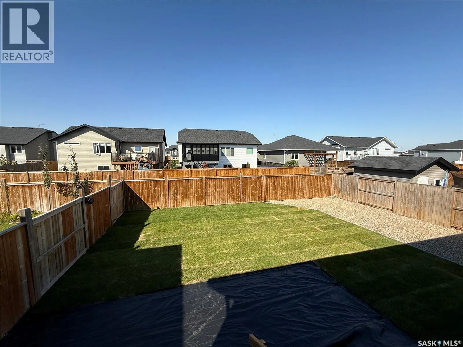 726 Casper CRESCENT