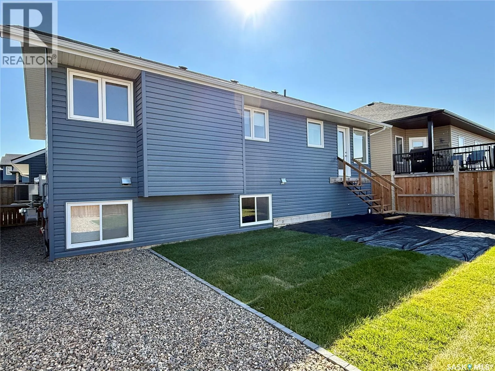 726 Casper CRESCENT