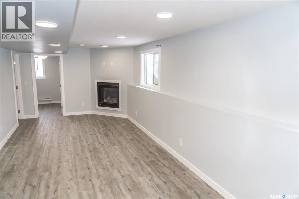 438 Kinloch CRESCENT