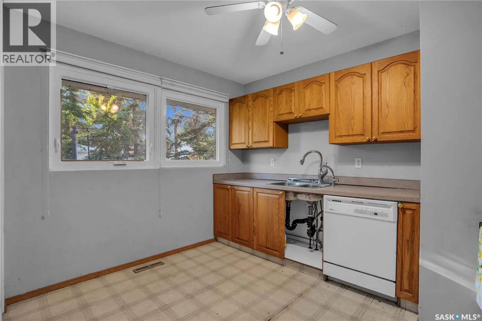 4516 Elgin ROAD