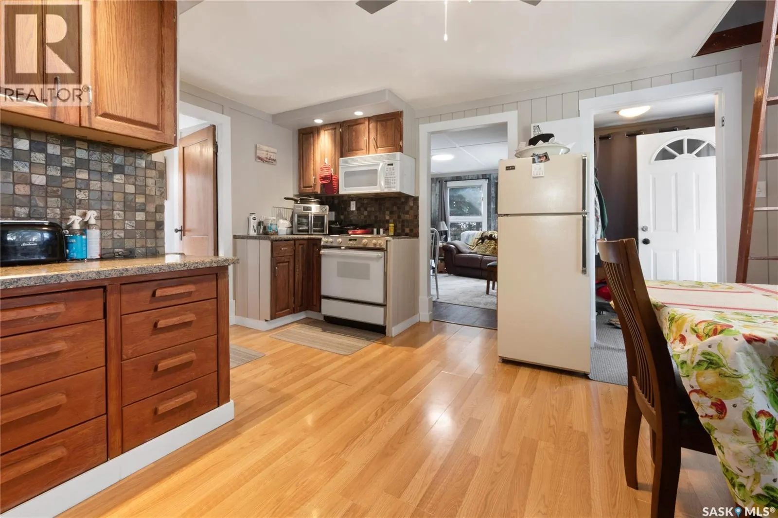 85 Procter DRIVE