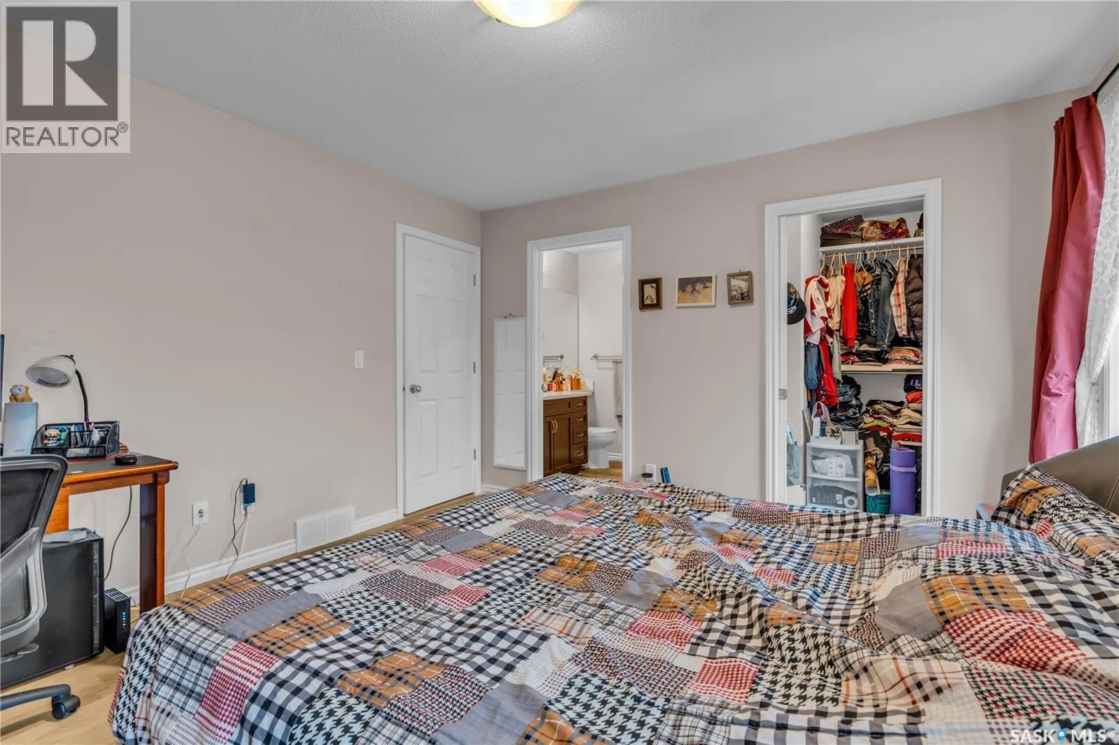 250 Robertson COVE