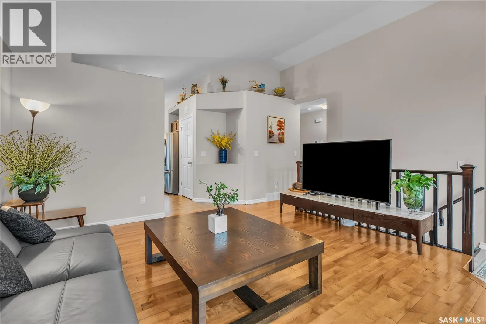 250 Robertson COVE