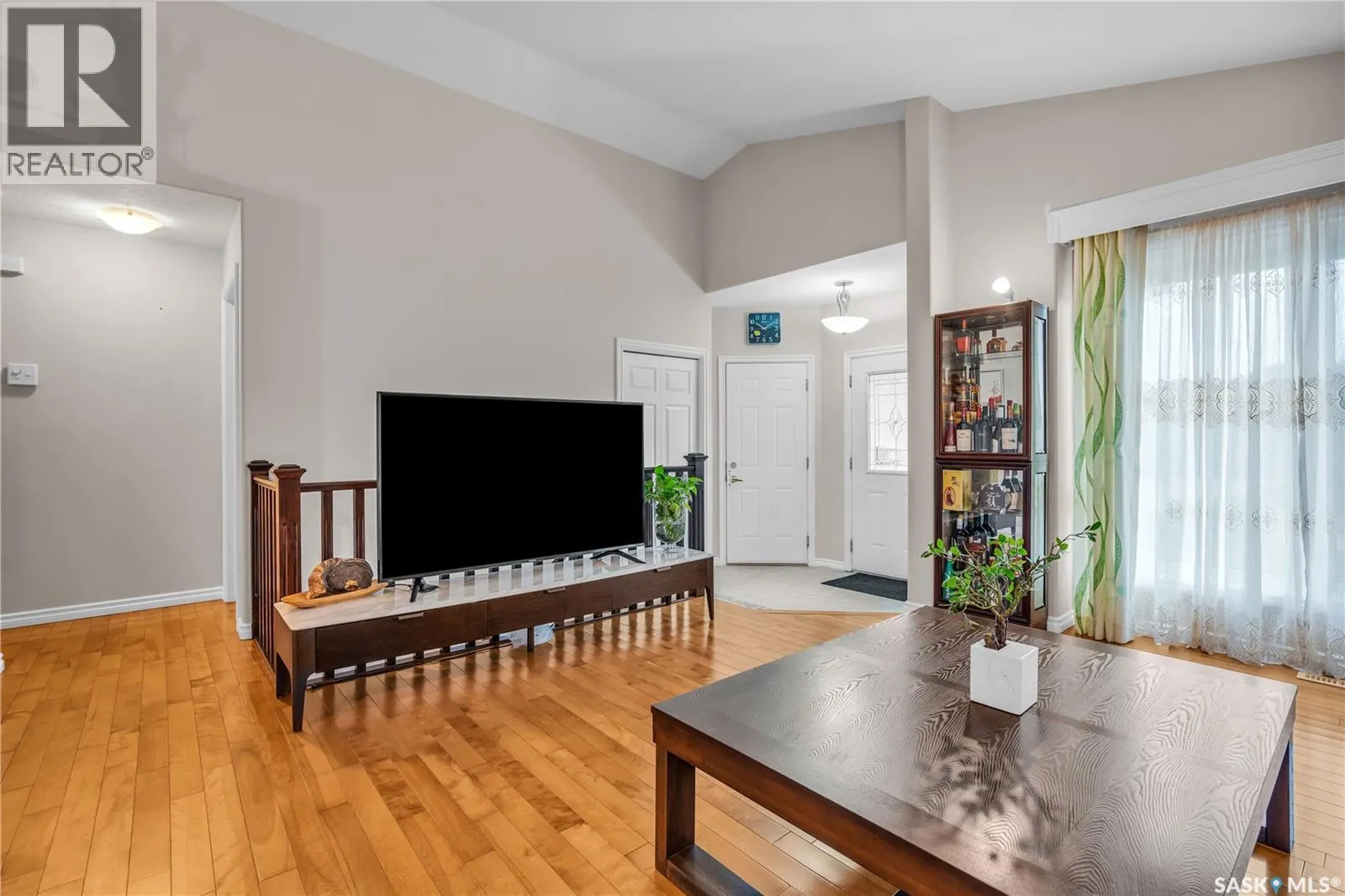 250 Robertson COVE
