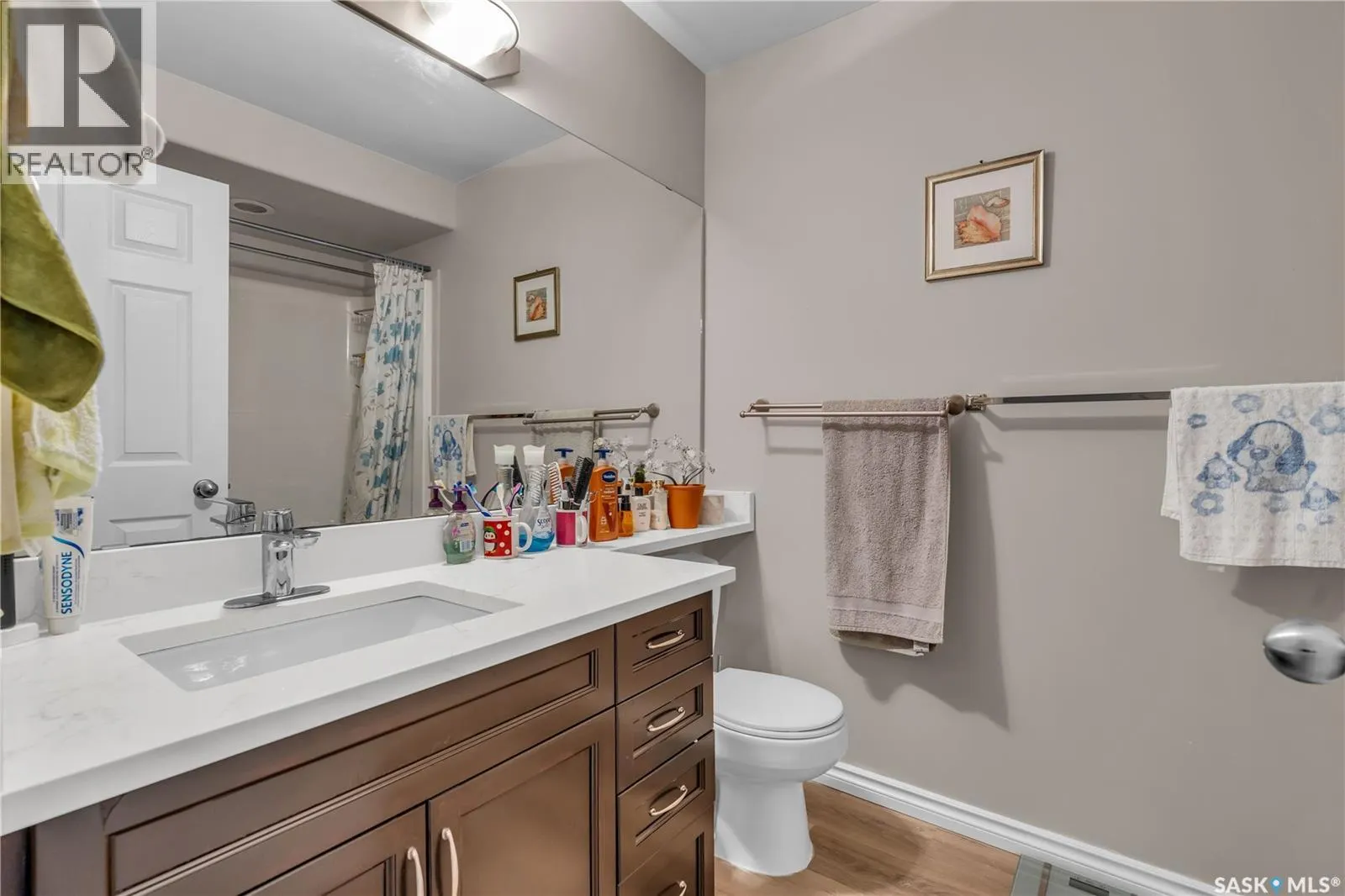 250 Robertson COVE