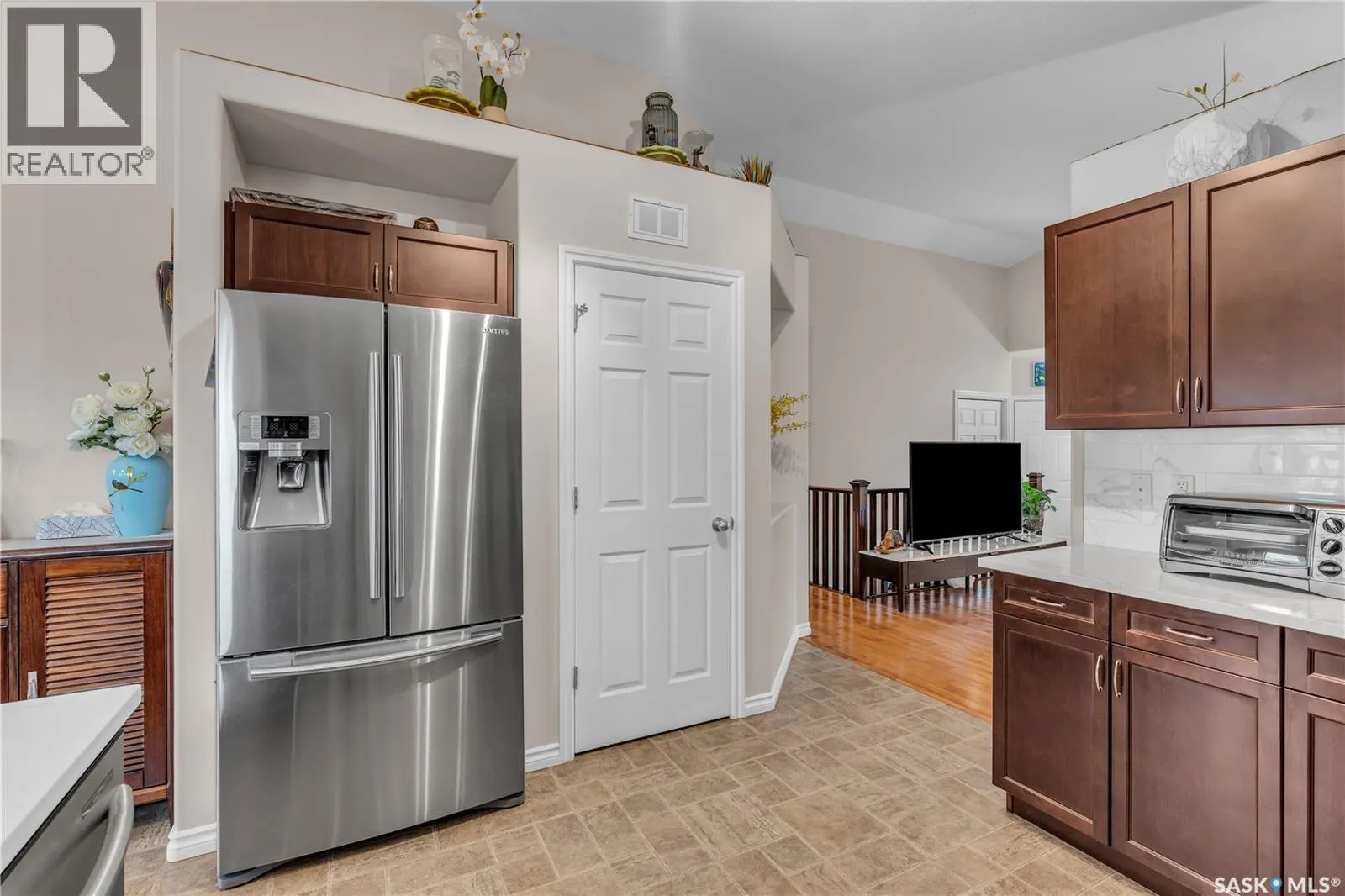 250 Robertson COVE