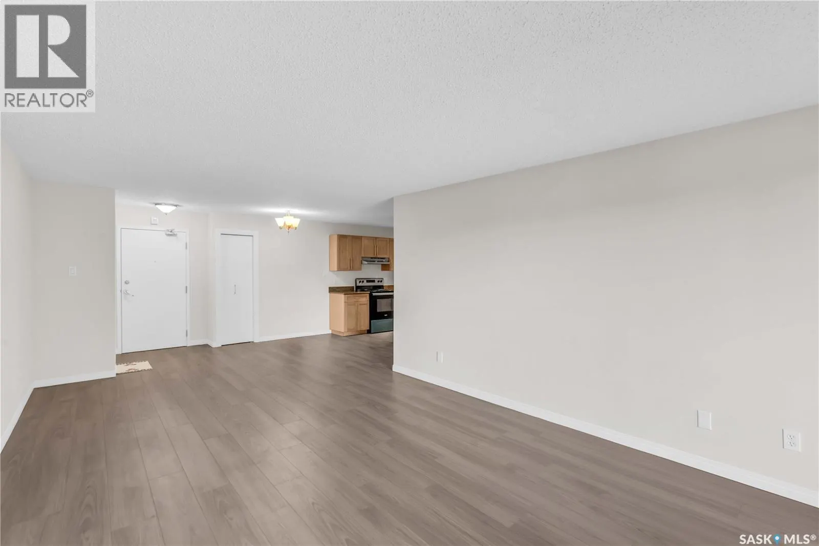 308 333 Silverwood ROAD