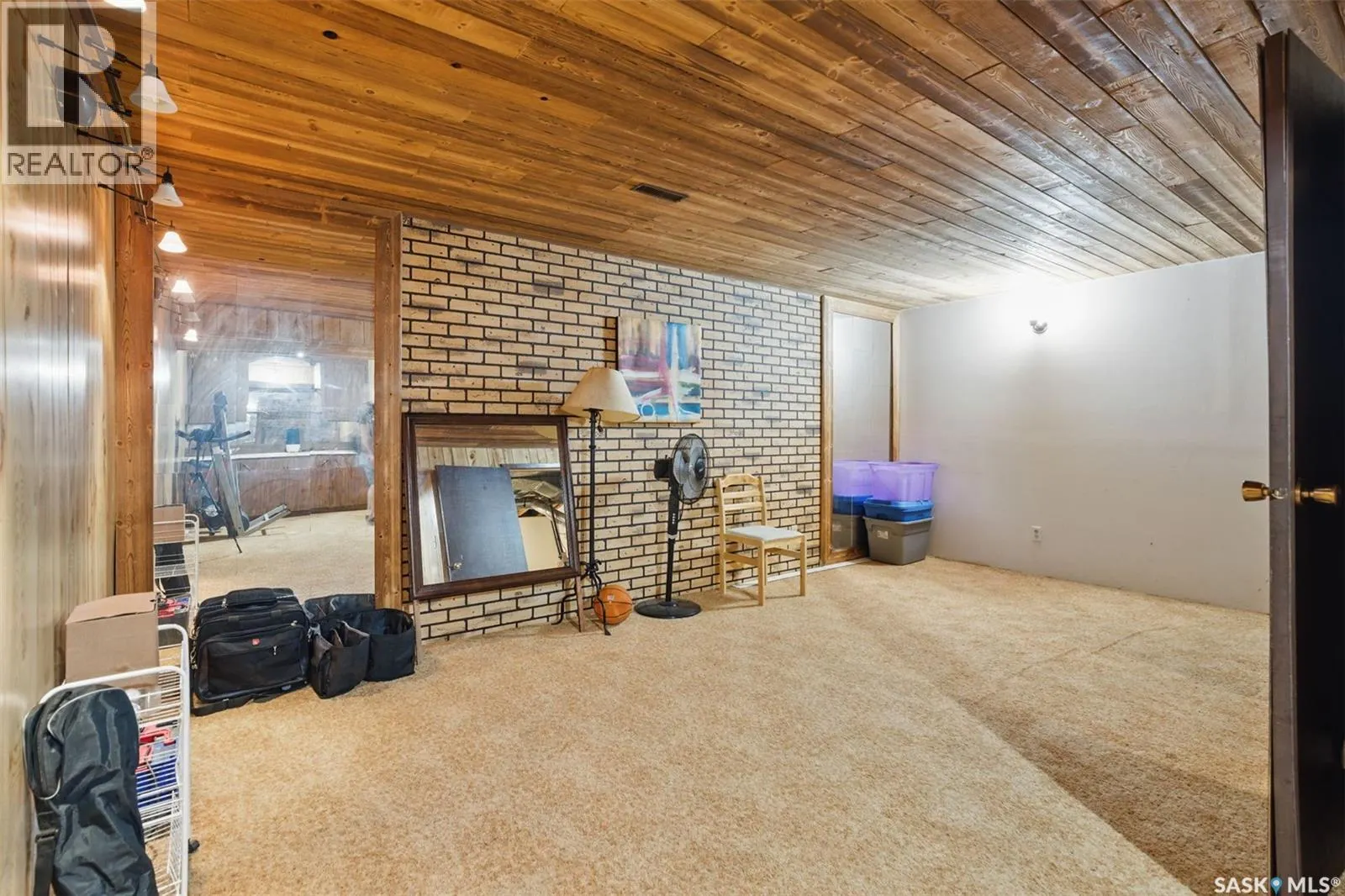 70 330 Haight CRESCENT