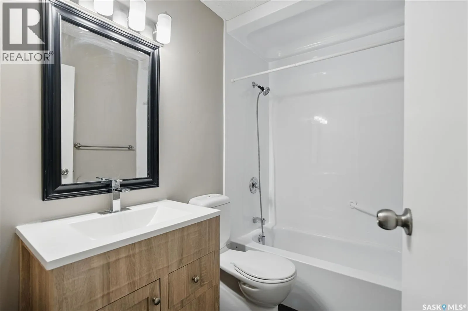 70 330 Haight CRESCENT