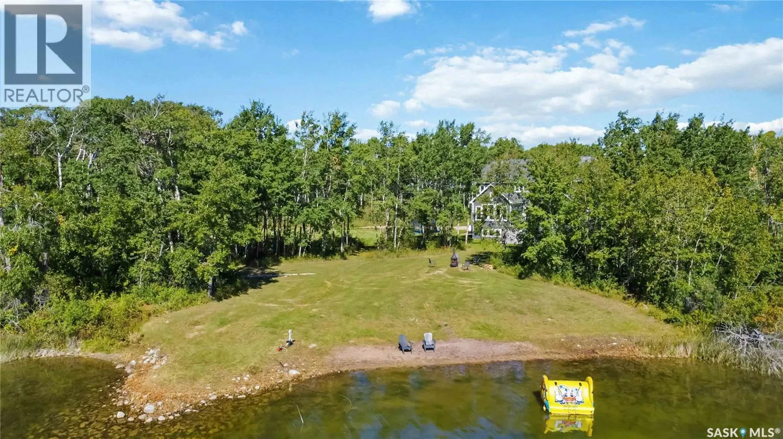 Lakefront Luxury on Little Loon