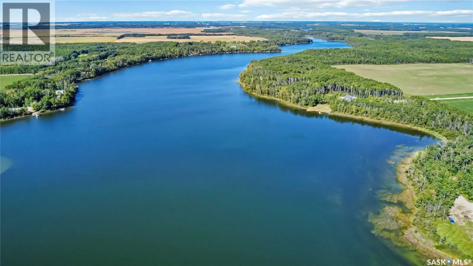 Lakefront Luxury on Little Loon
