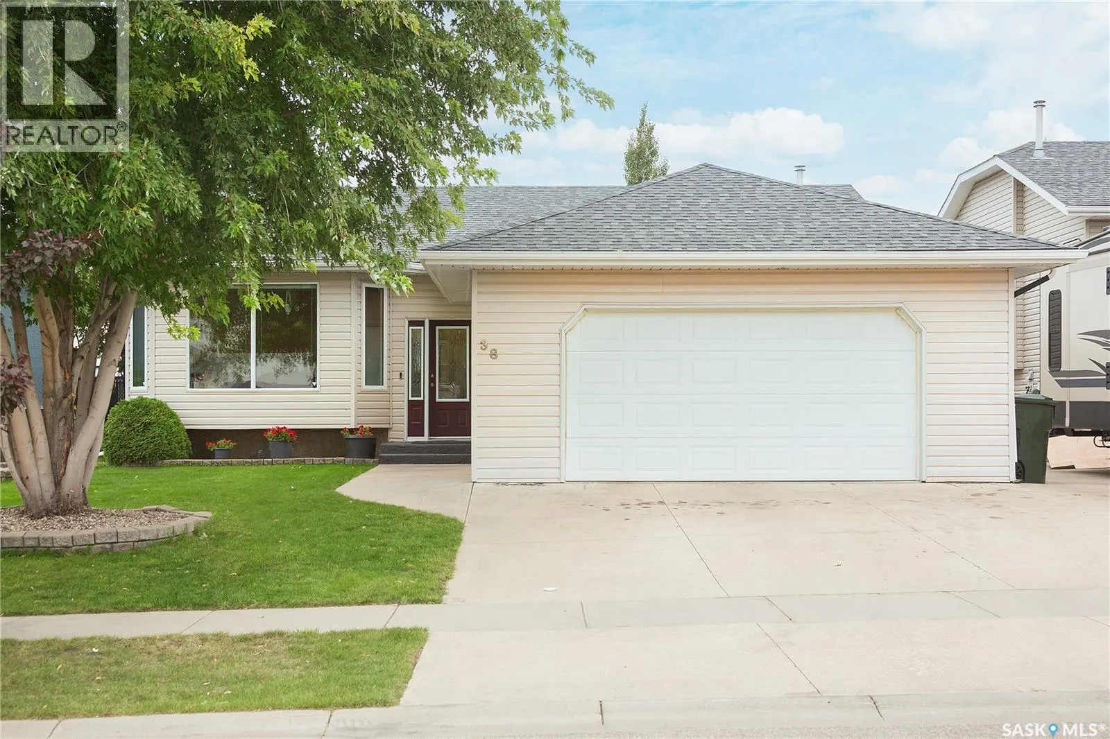 38 Longpre CRESCENT