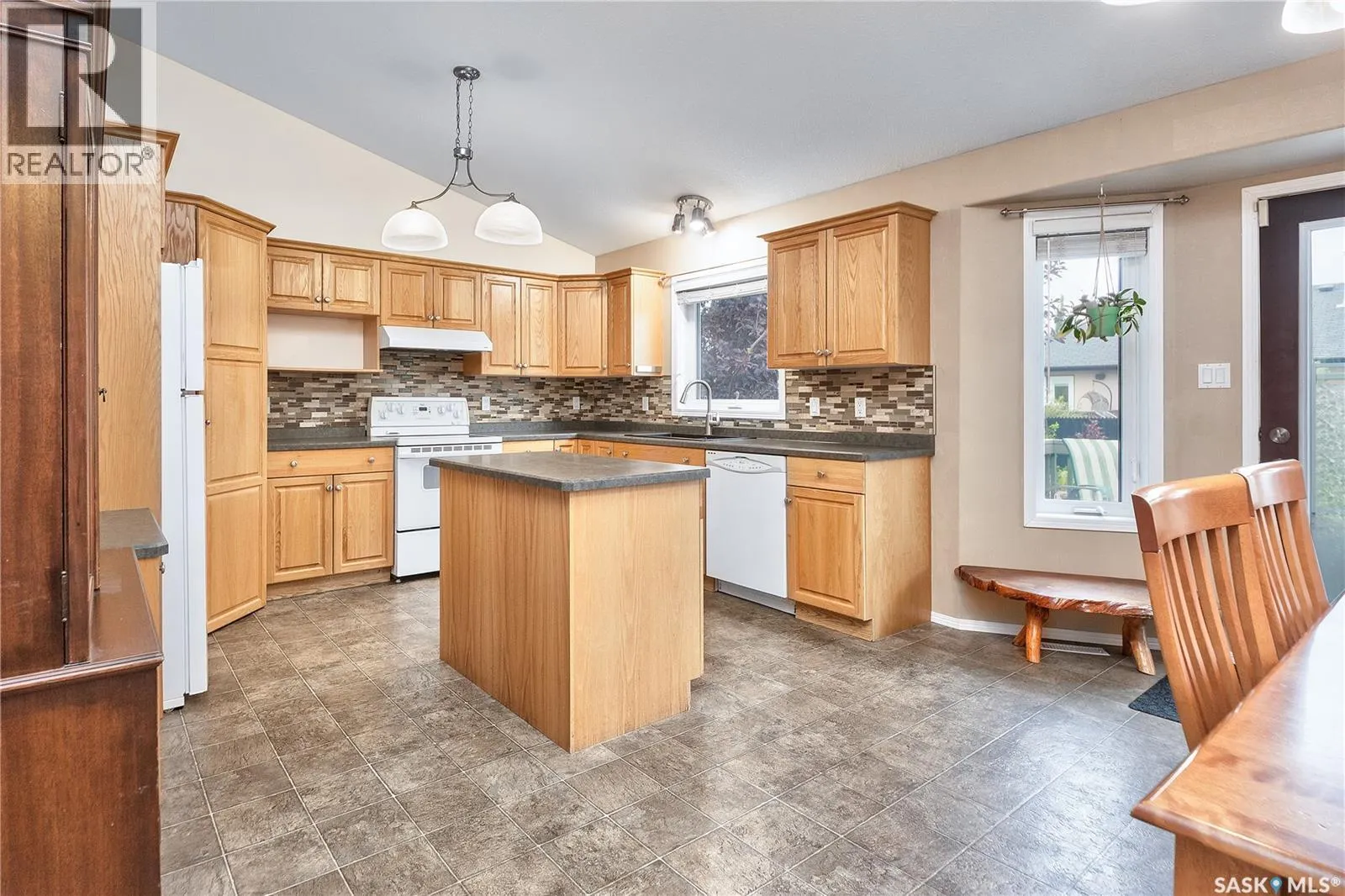 38 Longpre CRESCENT