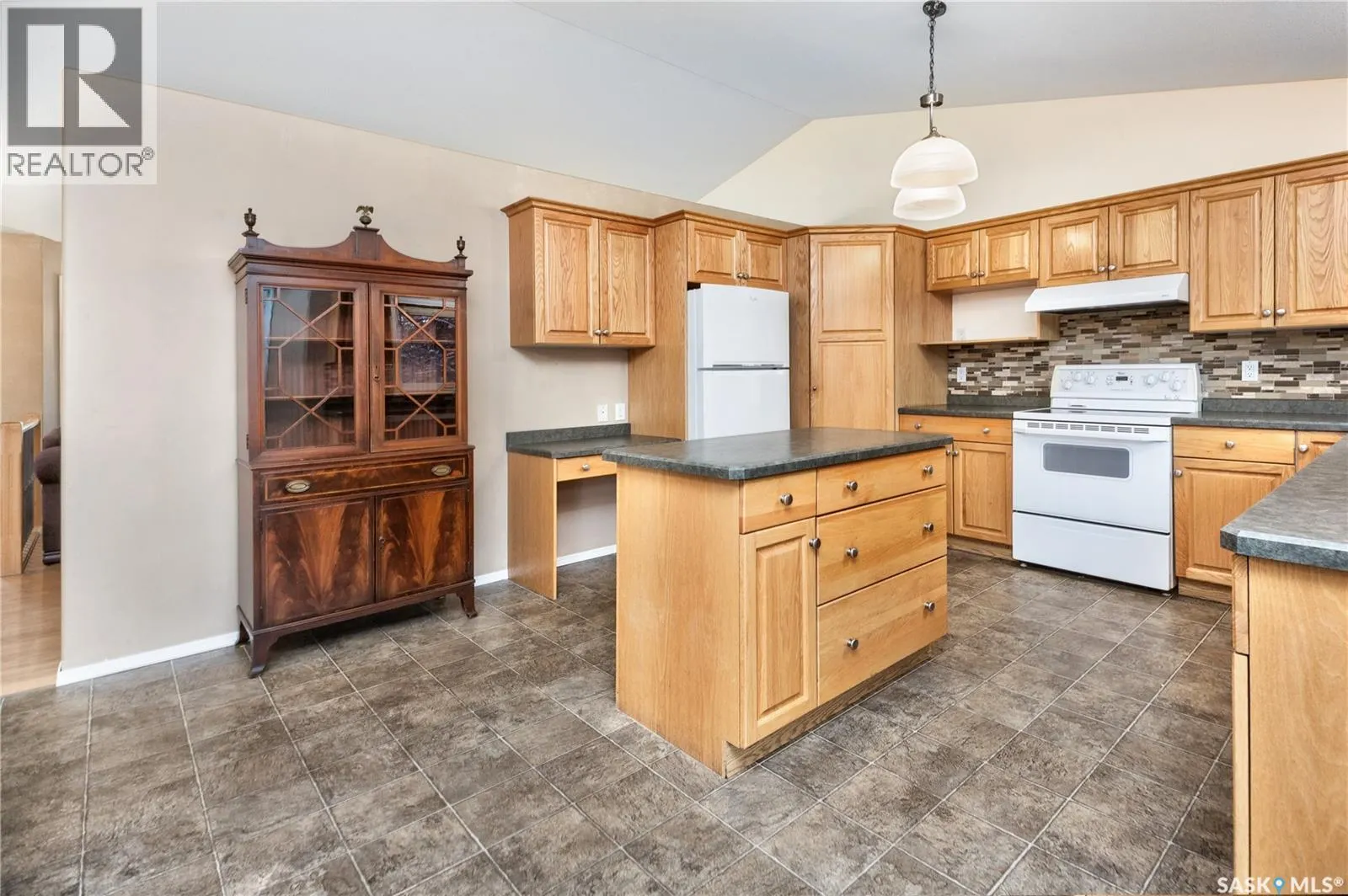 38 Longpre CRESCENT