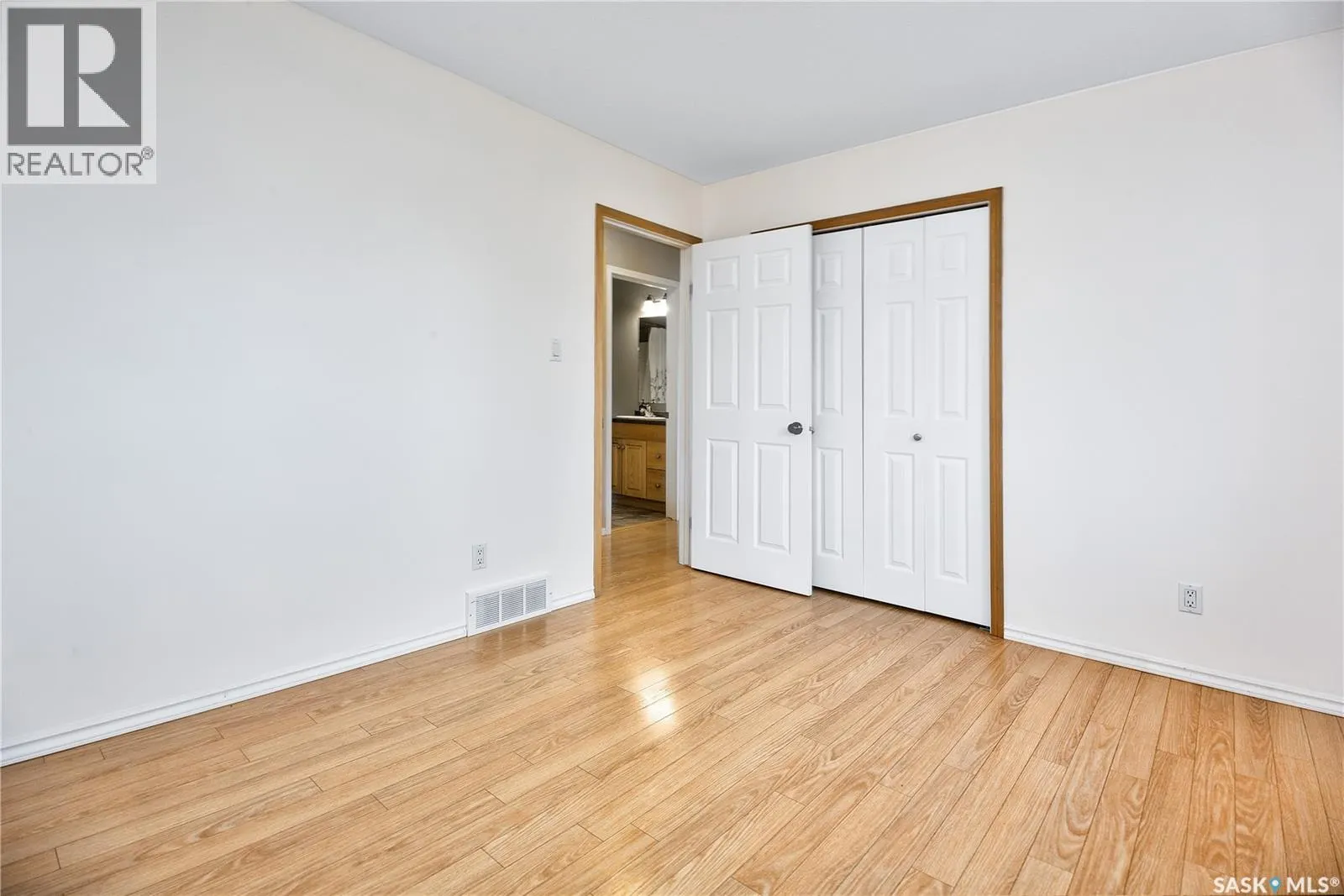 38 Longpre CRESCENT