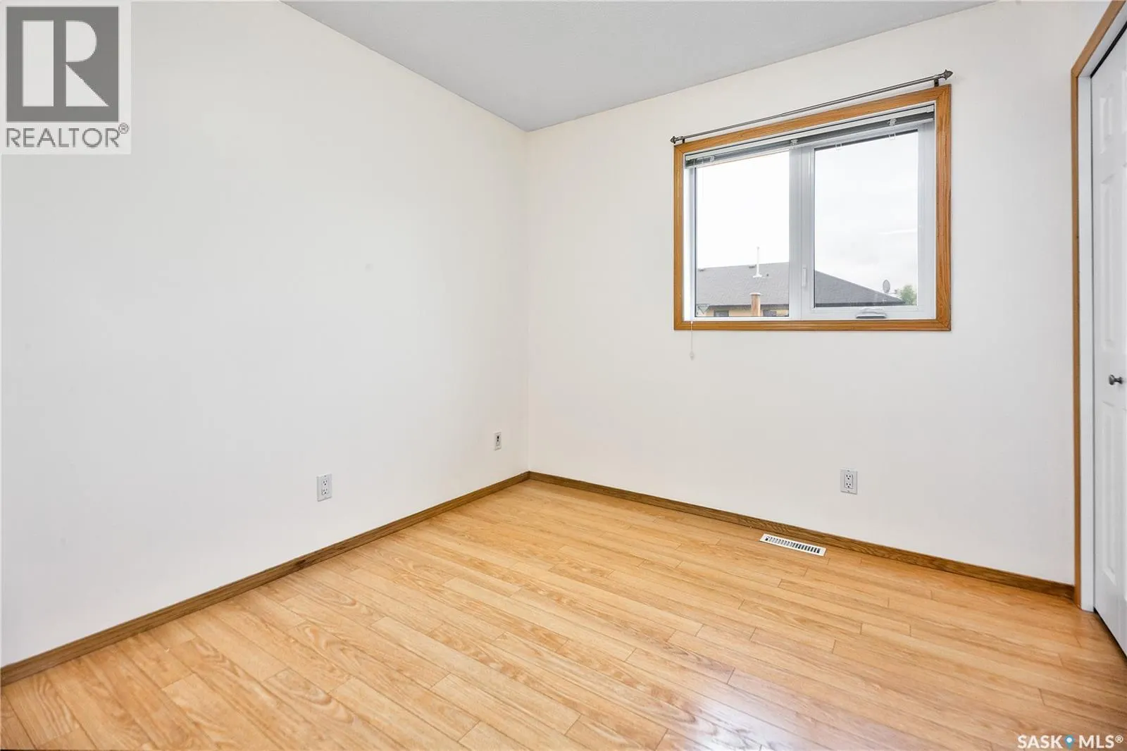 38 Longpre CRESCENT