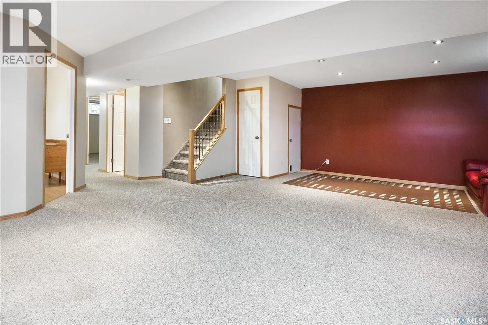 38 Longpre CRESCENT