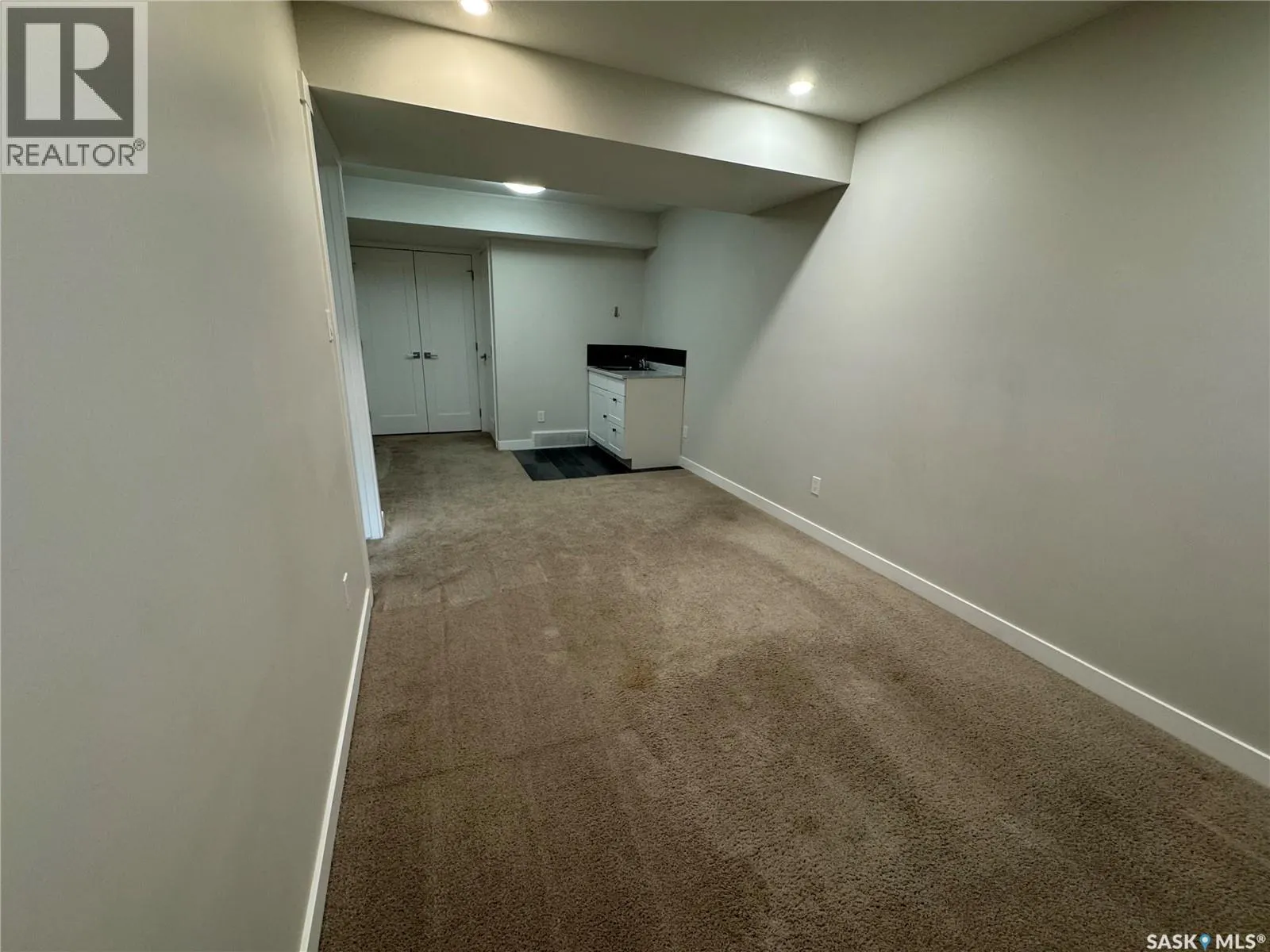 4409 E Keller AVENUE
