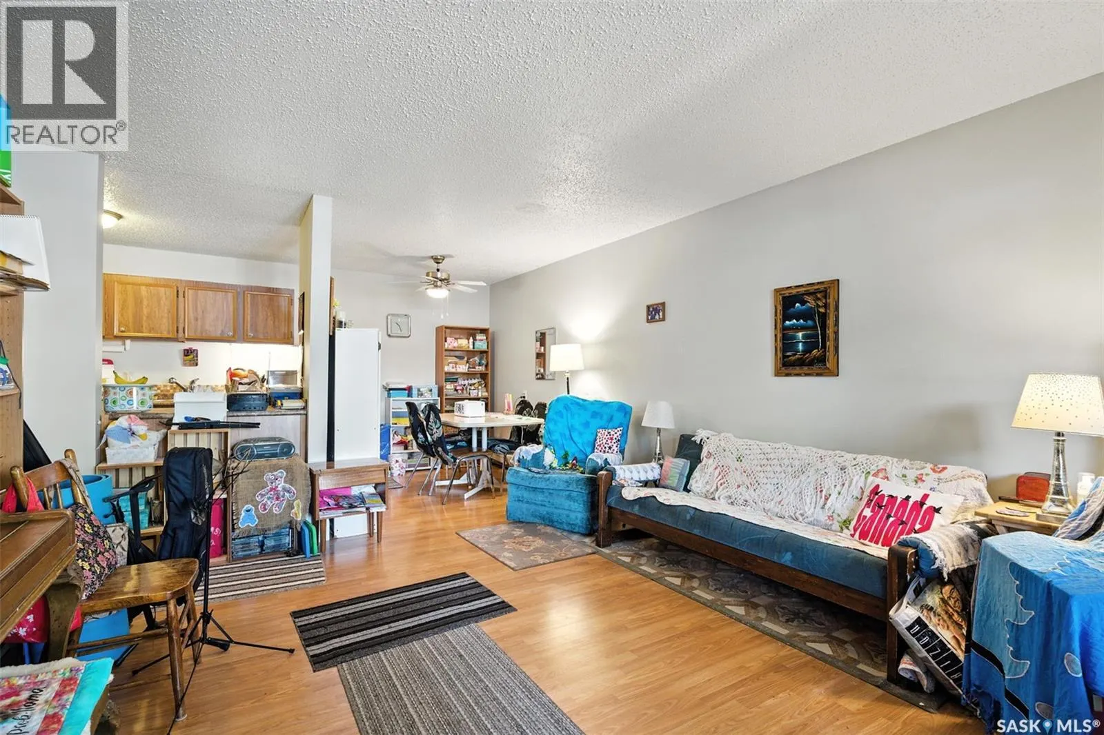 102b 4040 8th STREET E