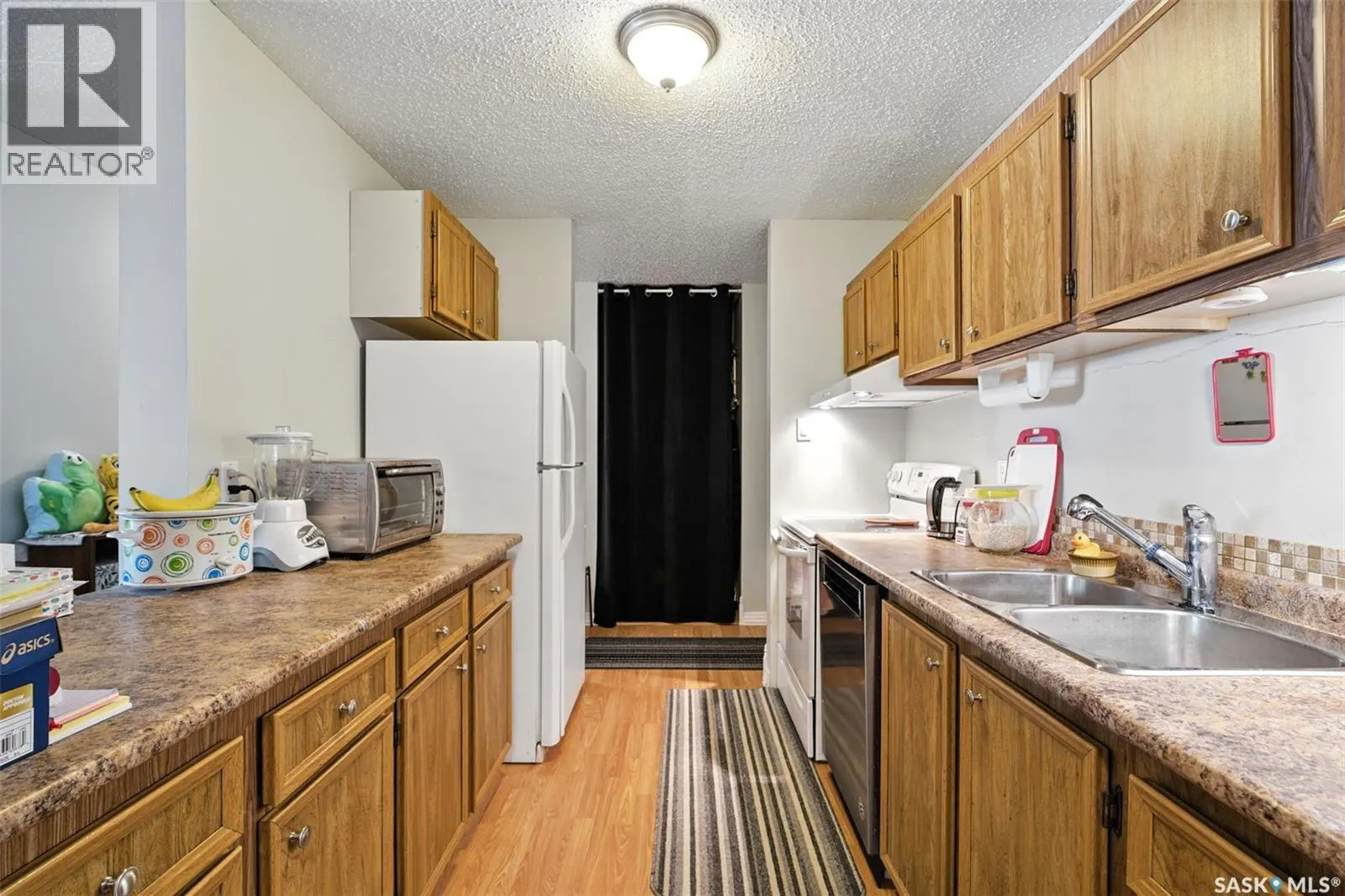 102b 4040 8th STREET E