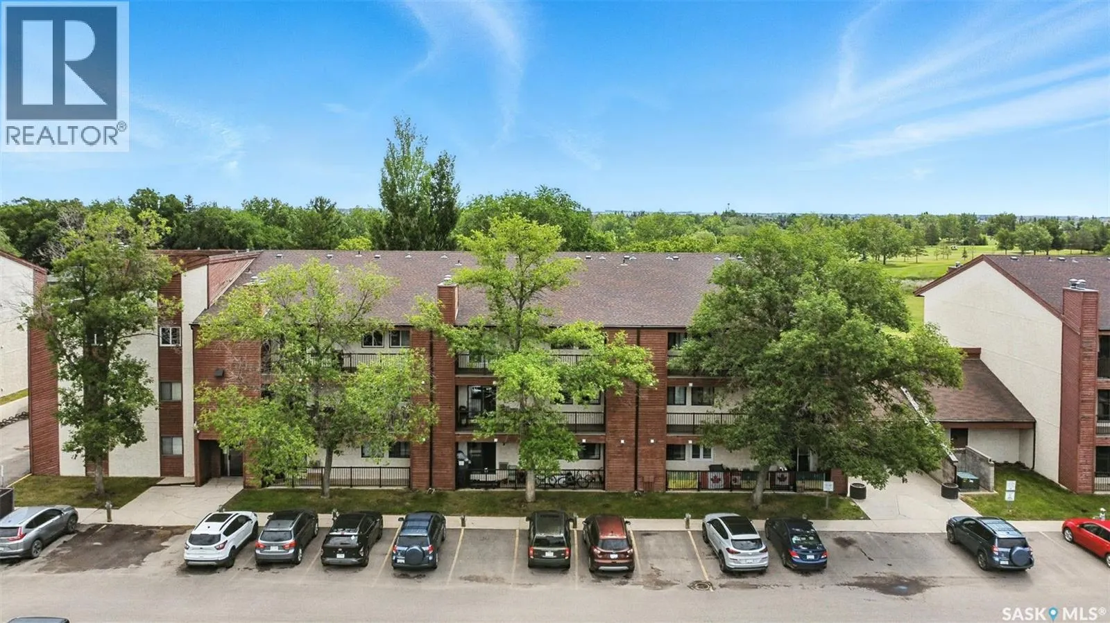 102b 4040 8th STREET E