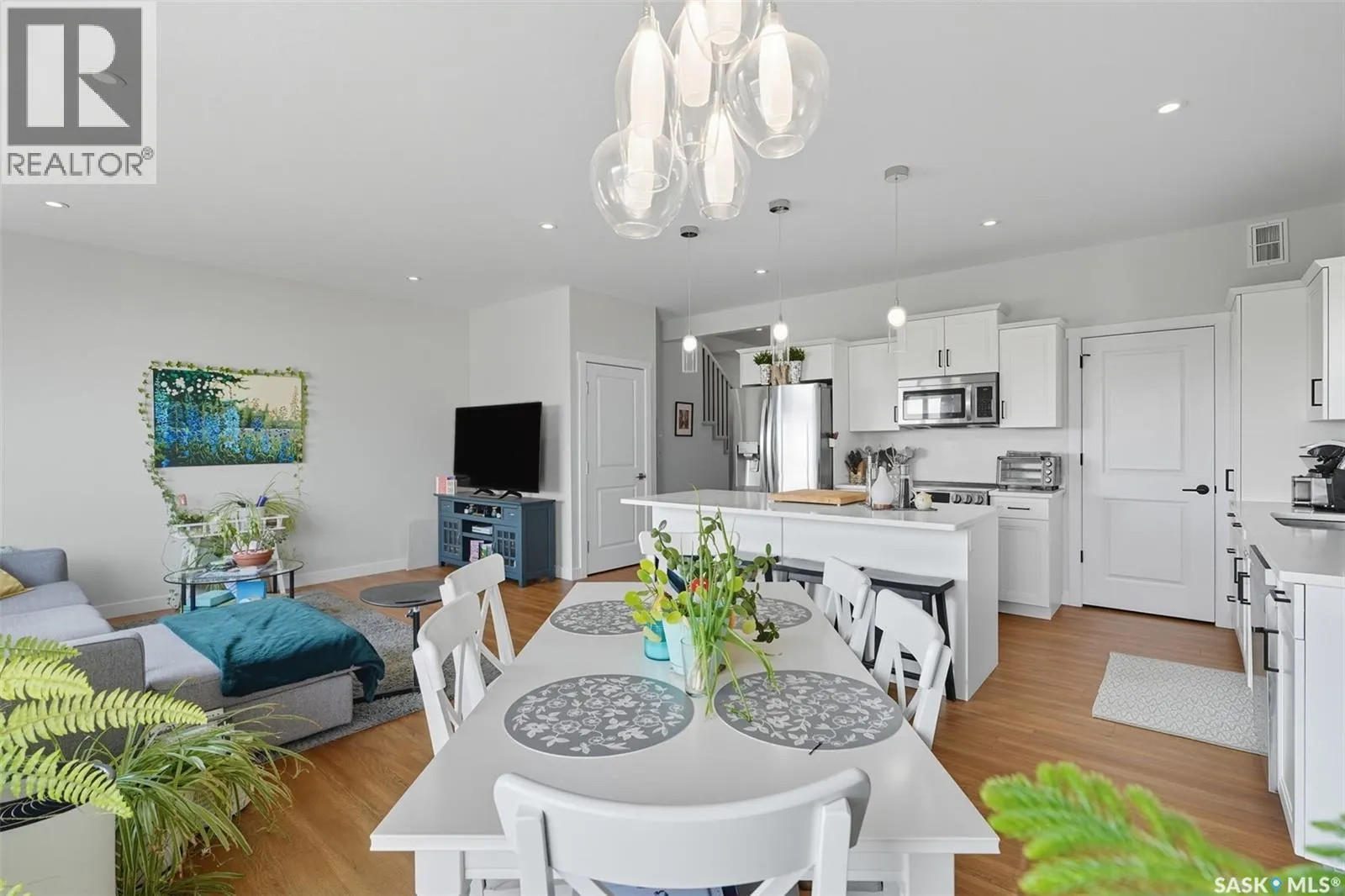 346 Stilling MANOR
