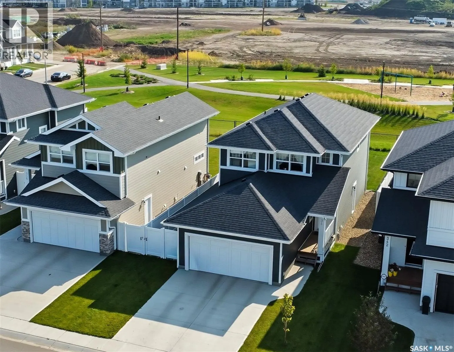 346 Stilling MANOR
