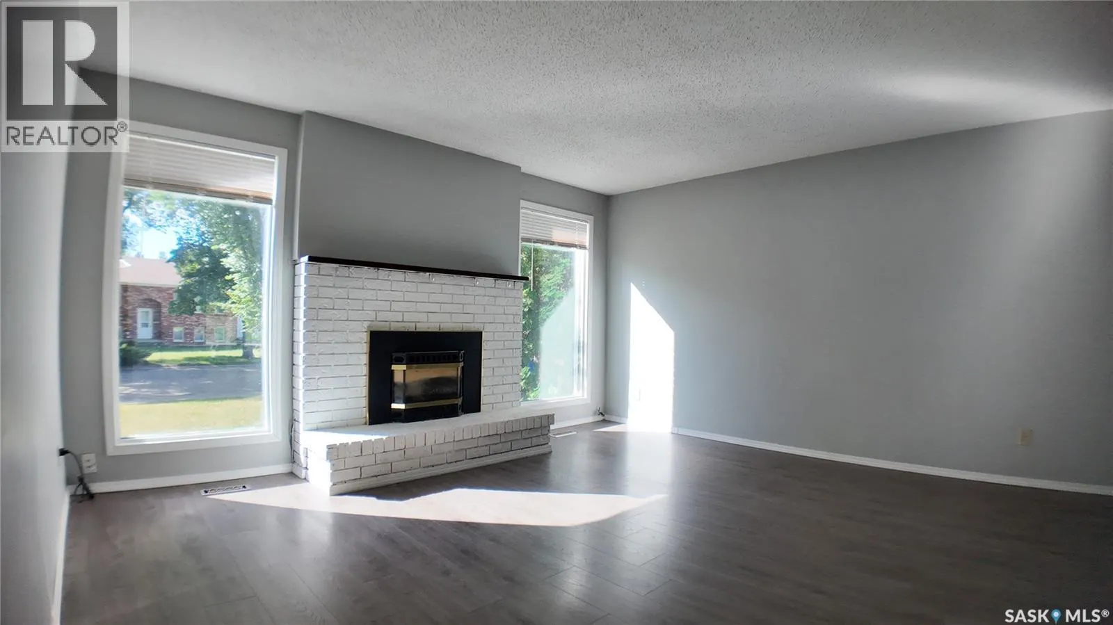 10716 Meighen CRESCENT