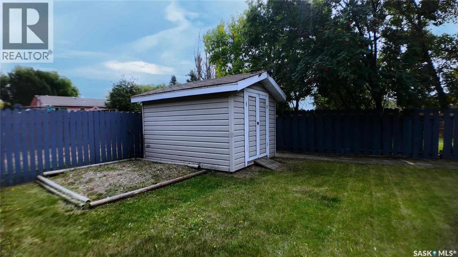 10716 Meighen CRESCENT