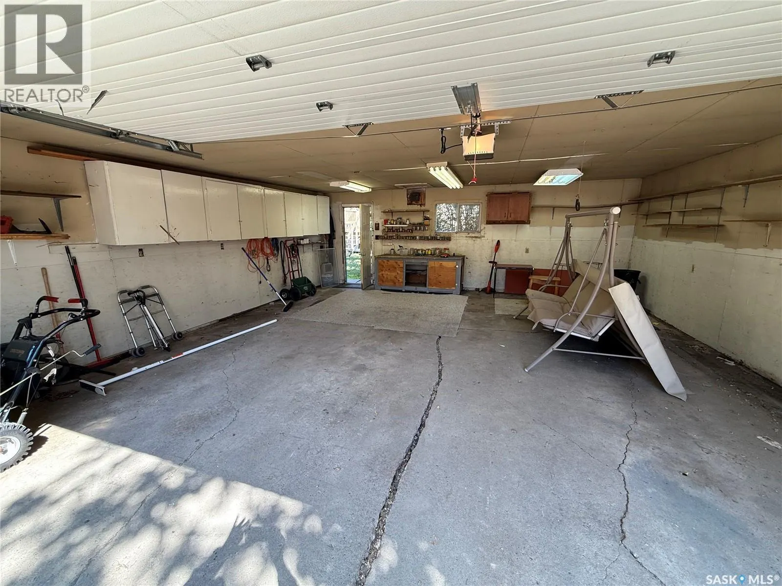 110 Rothwell CRESCENT